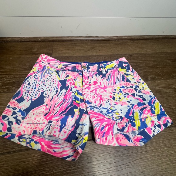 Lilly Pulitzer Callahan Shorts "Indigo Sunken Treasure" - Picture 2 of 12